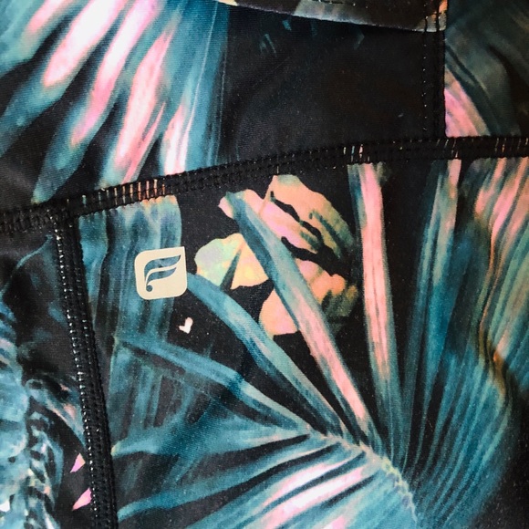 COPY - Fabletics crop legging - Picture 2 of 4